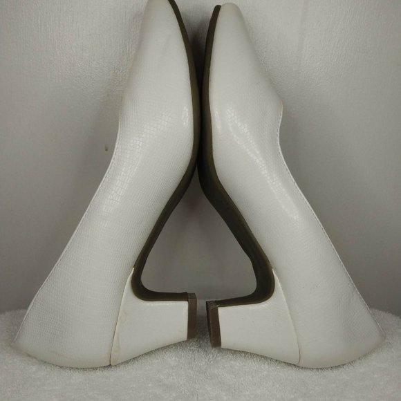 Torta Caliente White Women shoes Size 8W - Picture 6 of 9